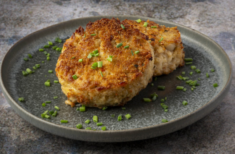 crab-cakes-2-scaled